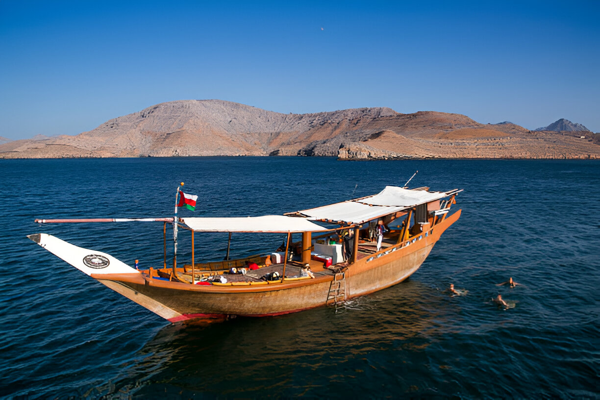 Dubai to Musandam Tour: Travel, Booking, and Attractions