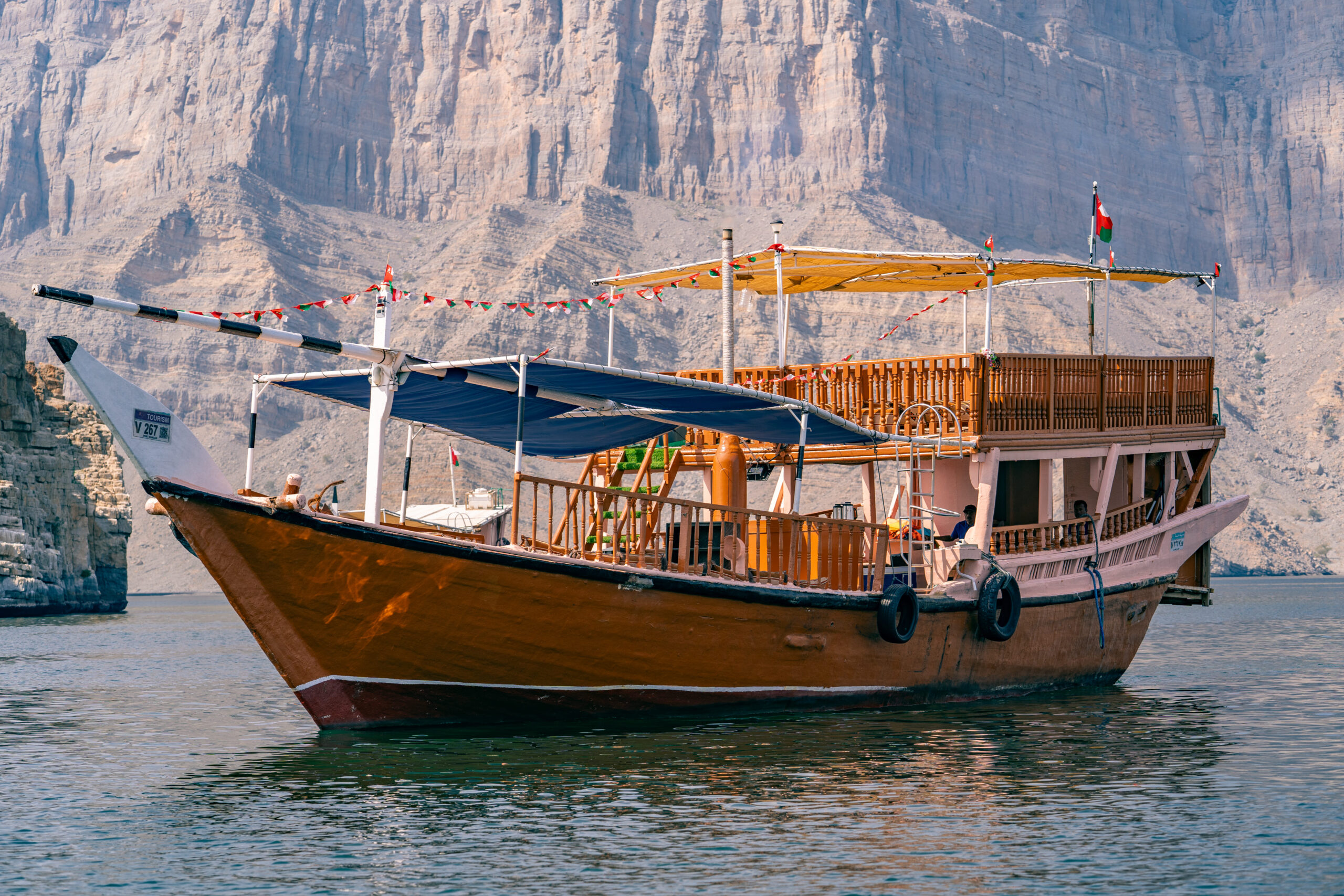 Musandam Boat Trip: What’s Included, Packages, Costs and Activities